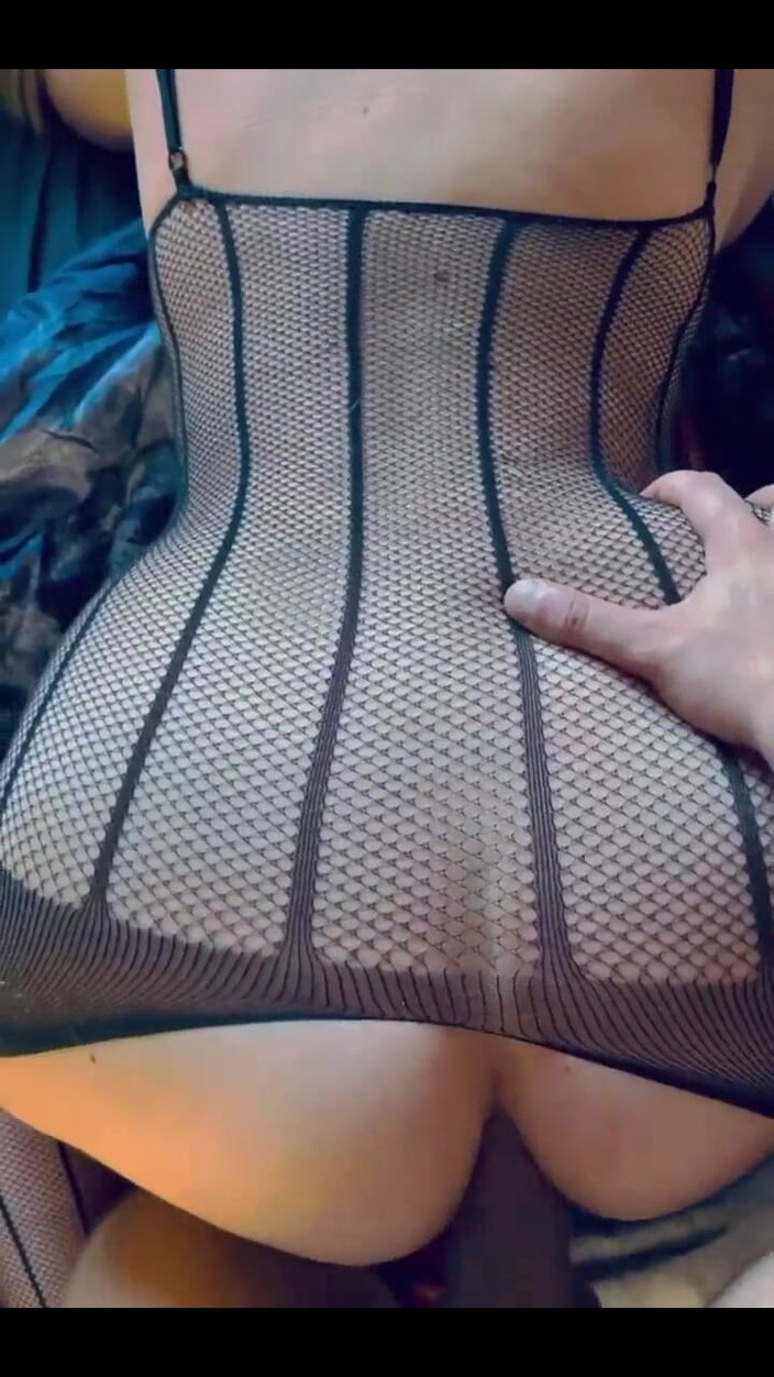 Bunny Hustler: Sexy amatérské anální šukání a creampie