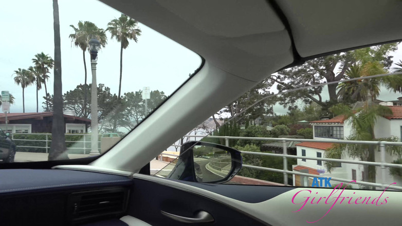 ATK Girlfriends: Vacanze virtuali