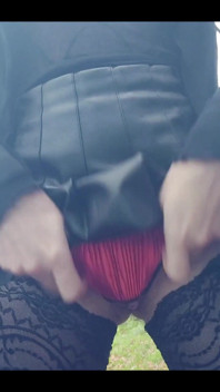 Showing Pussy to Taxi Driver