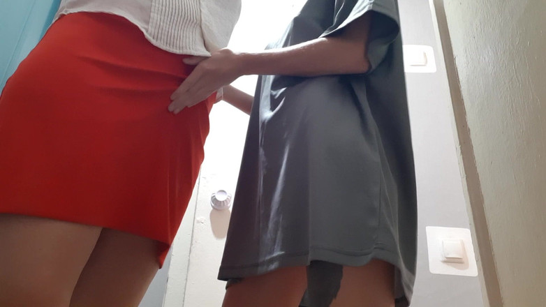 Lesbian-candys: Svedl jsem svou macechu, abych nás vyhoněl ve stejnou dobu