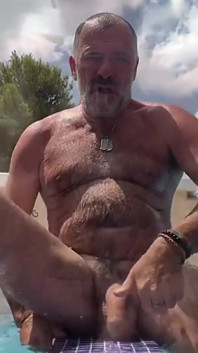 Daddybears Jacuzzi Wank