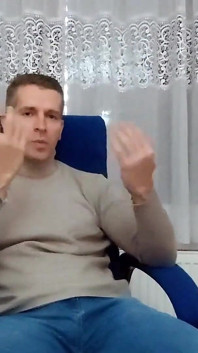 Une sexologue te convainc de sucer sa grosse bite - pipe en POV, dirty talk