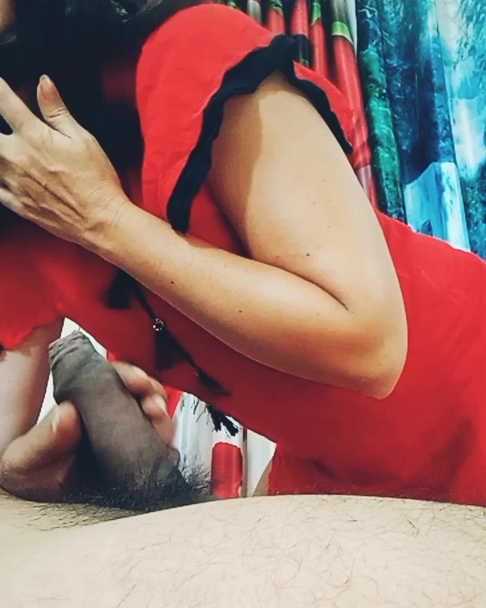 Bolly Karma: Vợ dâm cống hiến cho bbc