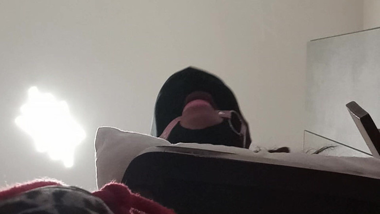 LauraOnHeels: Svázaná, milfka se zavázanýma očima a ballgagged je ošukaná do...