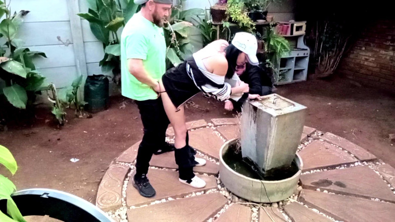 Bigjoefuckalott: Skoro jsem byl dobře přistižen při čištění dámského dvorku šéfa