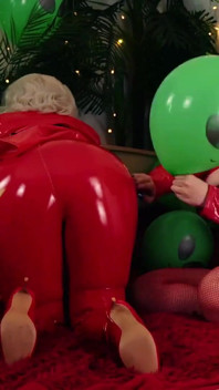 Fußfetisch – lesben-latex - arya grander