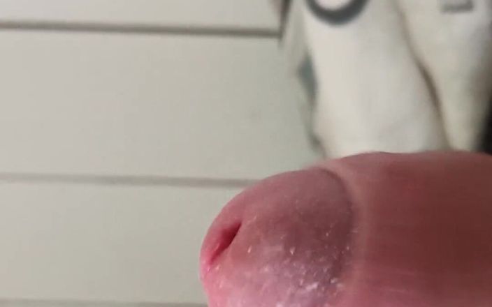 Big Pisser: 오럴 청소가 필요한 스메그마 자지