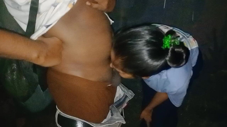 NikiRathod: Dedilhado, Beijando Atrás Do Caminhão Com Divya - Série Boquete