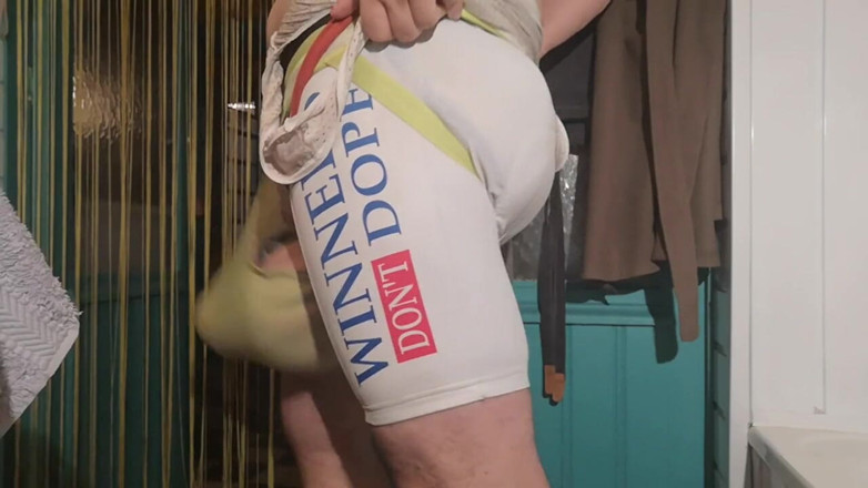 Monster_Meat_: Spandex bulging game
