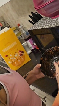 Chocolate Flake Pee Cakes