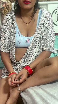 La ragazza dei vicini viene scopata mentre lei torna a casa