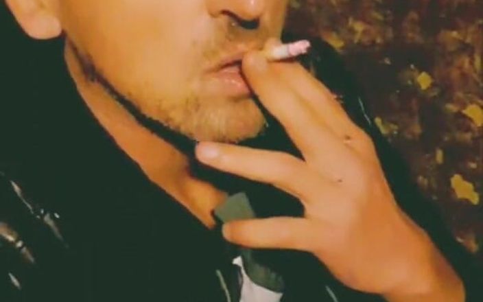 Slutboyben: Slutboyben cam4, nymphomane, salope, éjaculation sur un jean maigre en public