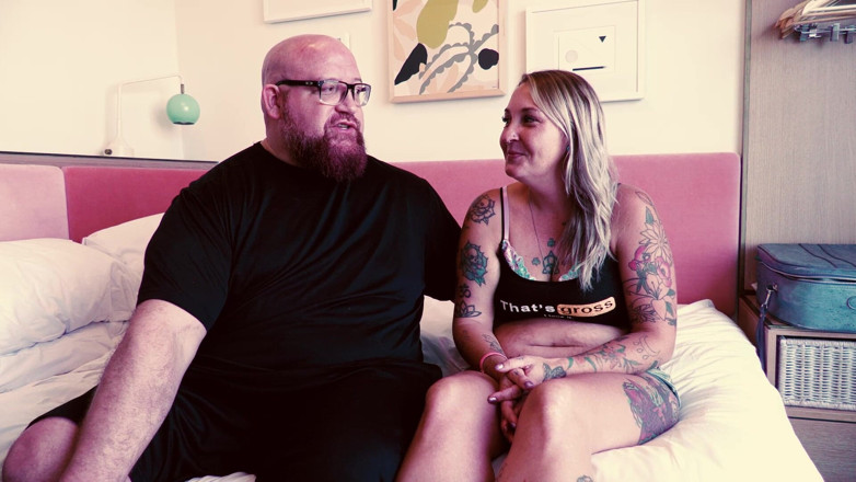 Shel Hardy: Videoclip de consimțământ cu Big Bear