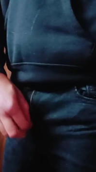 Sexy chlapec sleduje film