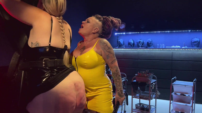 Domina Dark: Para apertado para foder