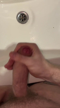 Versehentliche Goldene Dusche Auf Meiner Hand Beim Pissen in Sink & Cumshots