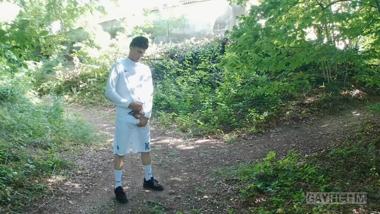 GAYheim: Arab Teen Migrant Jerks off in the Forest After Football...