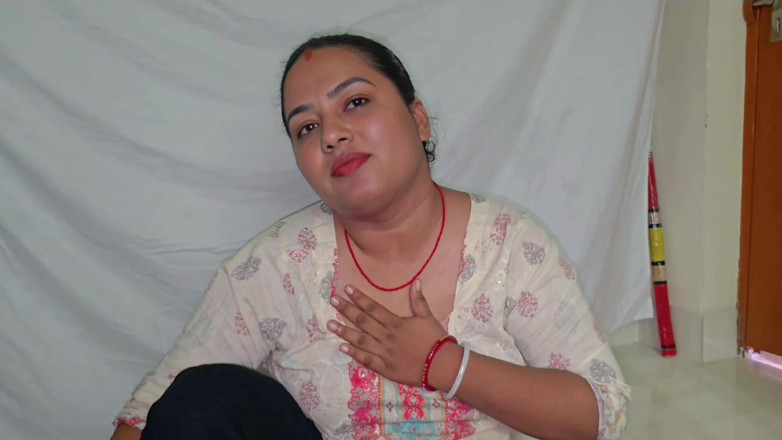 sweetpriya01: Am futut-o pe frumoasa servitoare singură în cameră și am venit