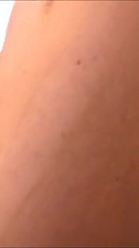 Julia Ann se rase de près