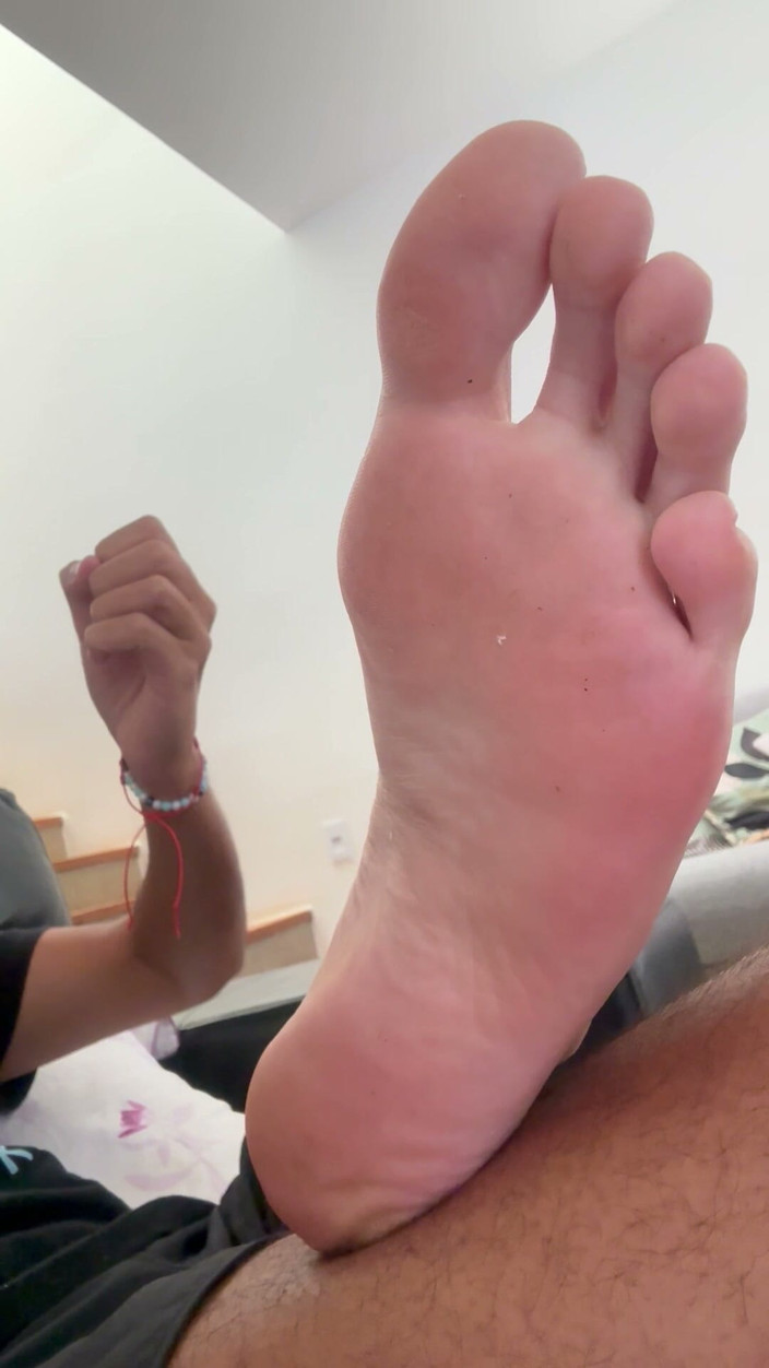Boy feet: Chodidla, chodidla, vizuální instrukce