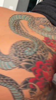 Tatted Baddie Luna Legend Zdradza chłopaka W Teddy Tarantino