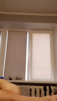Notre copine hétéro goûte nos chattes à tour de rôle pour la première fois