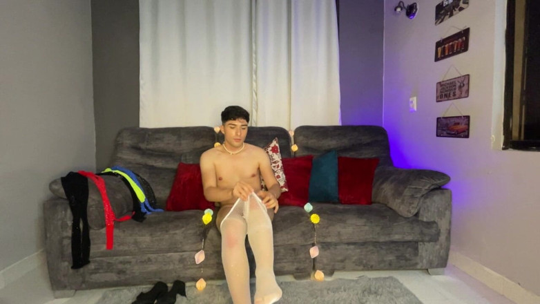 Diego_latinboy: Je suis un joli lapin