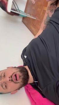 Shh... Espiand0 E Filmando Minha Esposa Massageando a Amiga Gostosa - POV