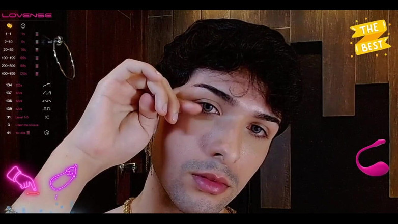 Diego_latinboy: Я хочу молока на моем лице