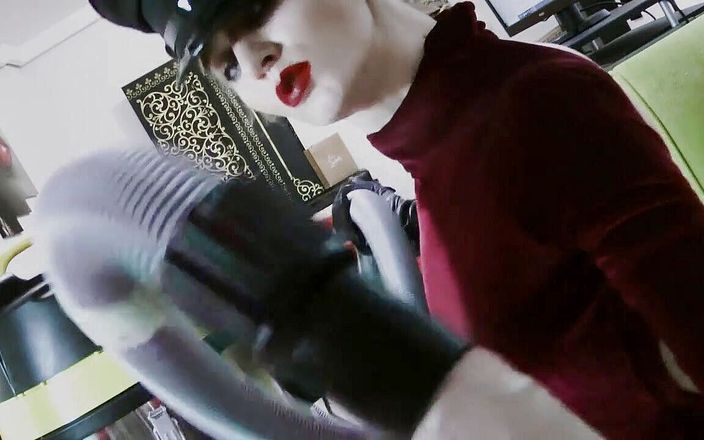 Goddess Celine: Tinh trùng đầu tiên sau đó là chất lỏng quan trọng