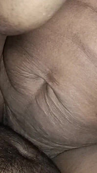 Sexy vesnice Desi Bhabhi se dnes setkal v lesním parku - Bhabhi Meri Dost
