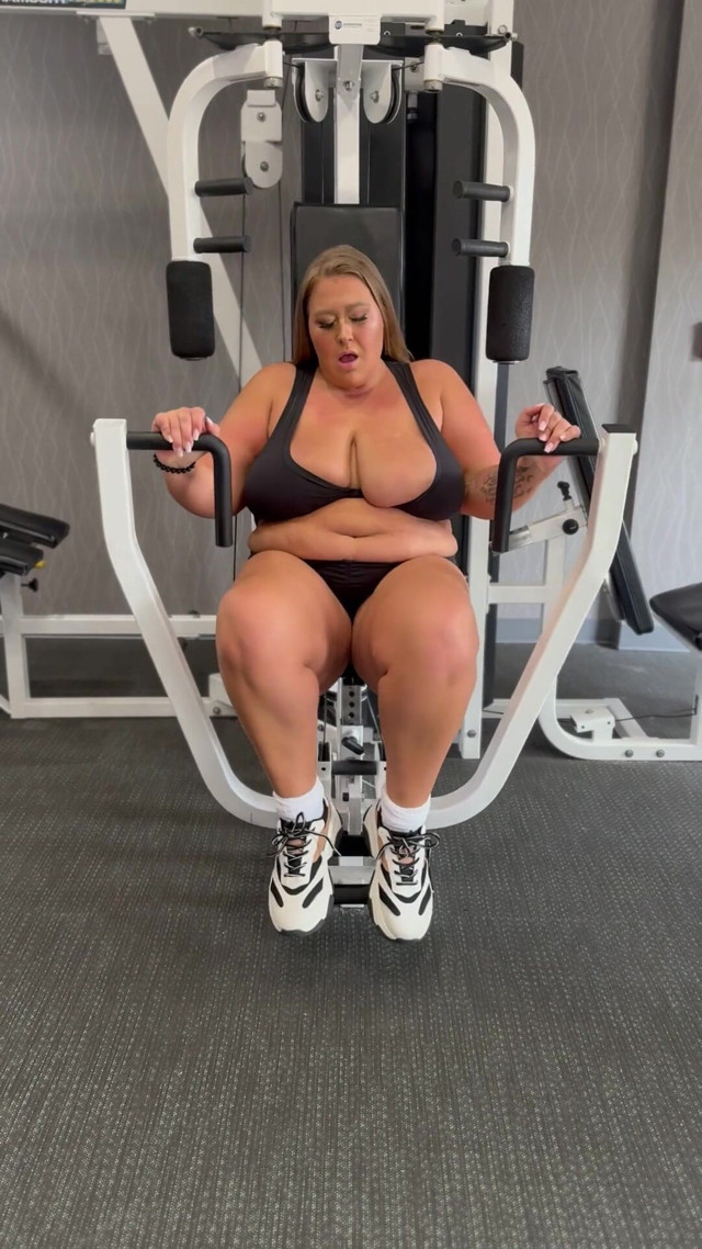 Blonde BBW MILF (Veronica Jasmine)