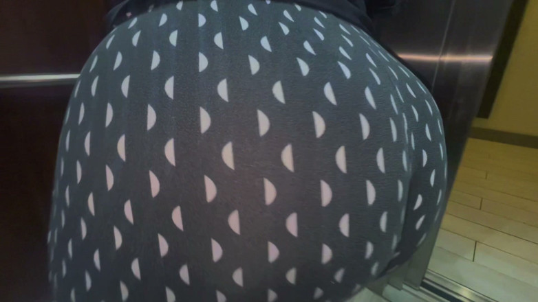 Dirty Diana Fetishes: Walking Down in My Pjs (pov)
