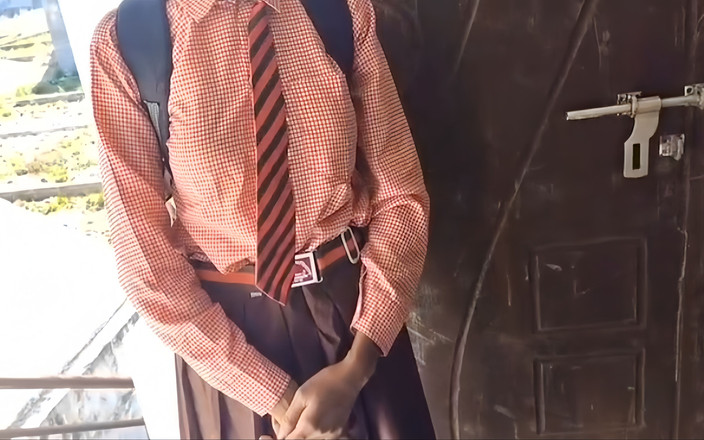 HotSihvani63: 인도 인도 여고생 오요 호텔에 와서 대물 자지로 하드코어 섹스