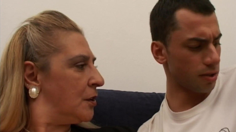 Milf in Love: A naughty stepmom noticed the swallen pants of her stepson