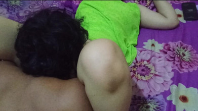 Angelina Pop: Menjilat pepek pembantu rumah kongkek dan masukkan lidah saya di...