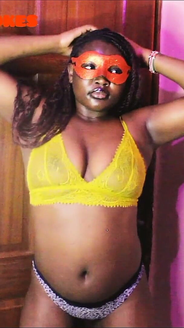 Dzaddy long strokes: Ragazzina che si spoglia