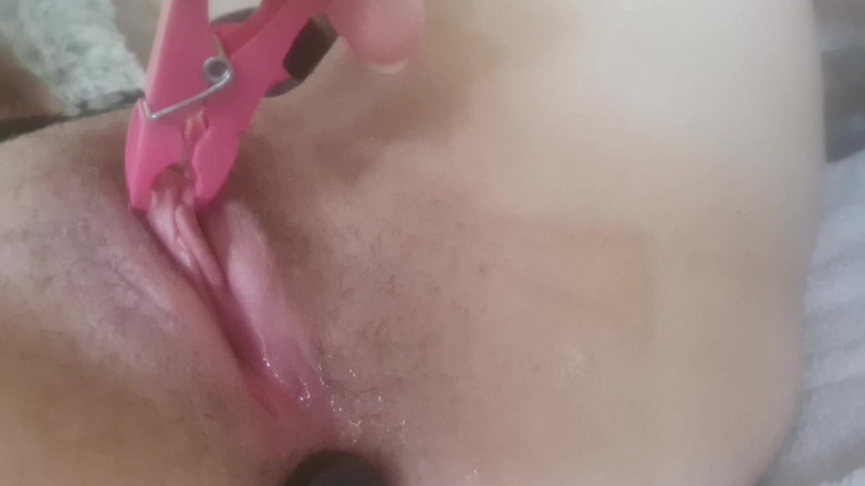 Ana Liz: Eine flasche rutscht in meinen hungrigen arsch ...