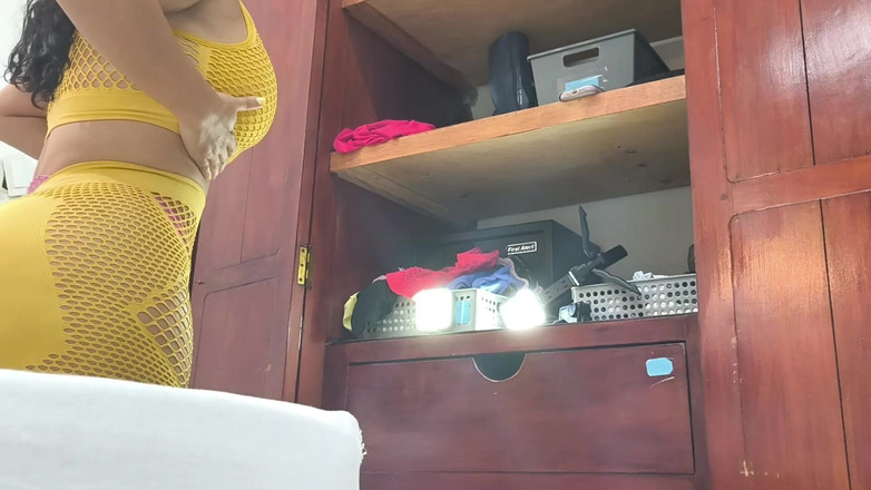 irina69star: 義母の部屋に変態カメラを置いた