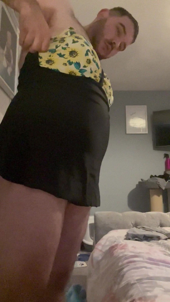 Shaun Cbt: Bondage con un cazzo travestito imbavagliato e ammanettato