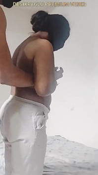 Sexy Bhabhi Apne Devar Ko Sex Karna Sikhate Hai