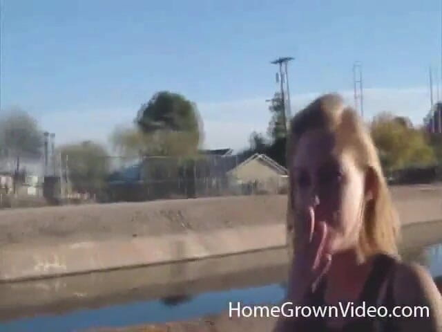 Homegrown Outdoor Sex: Daisy chupa o pau de Duke debaixo do overpass