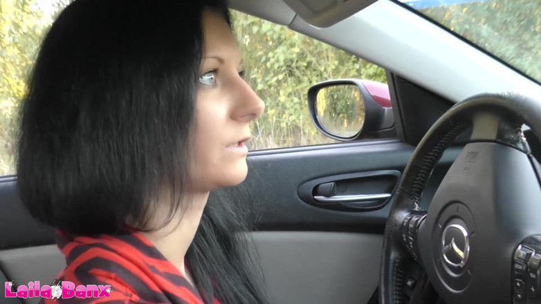 Laila Banx: Frivole probefahrt endet mit sperma gefüllter muschi!!