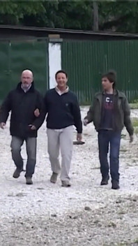 Futai în trei cu un străin și două scule uriașe