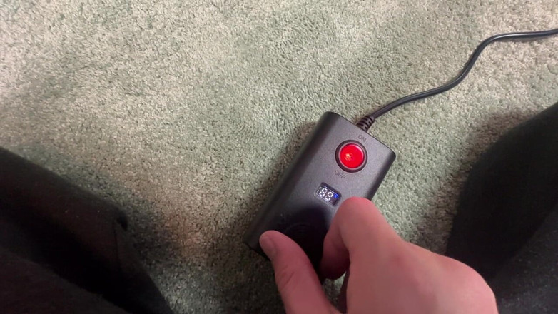 Linzy19: Futai cu o curvă machined Pup Whines în timp ce ea...