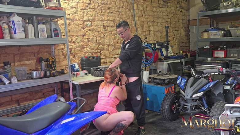 Sexymarghot: Garajda vahşi anal düet - Bir fan beni filme alırken ve...