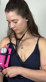 Manual bp brazo con audio en vestido