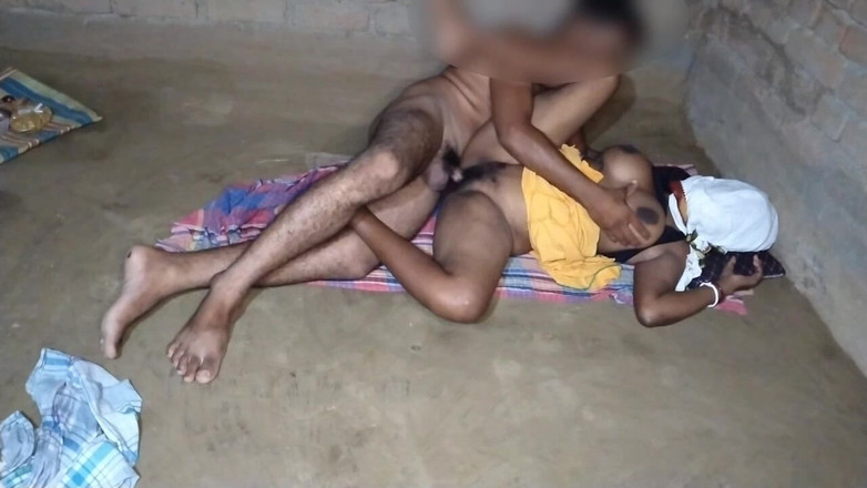 Pumi: Desi Bhabhi Ka Hot Chudai Mms