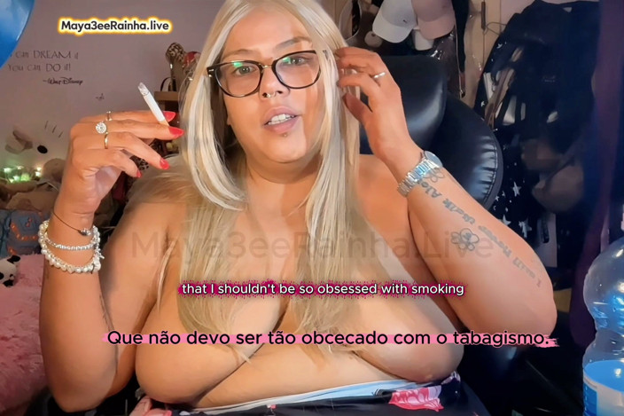 Goddess Maya3ee Rainha: 벌거벗은 젖탱이로 담배를 피우다: 내 고백