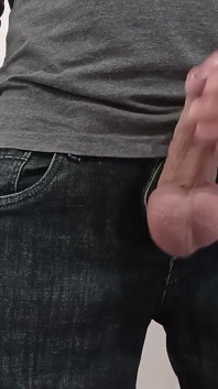 ช่วยด้วยมือแทนที่จะทำงาน